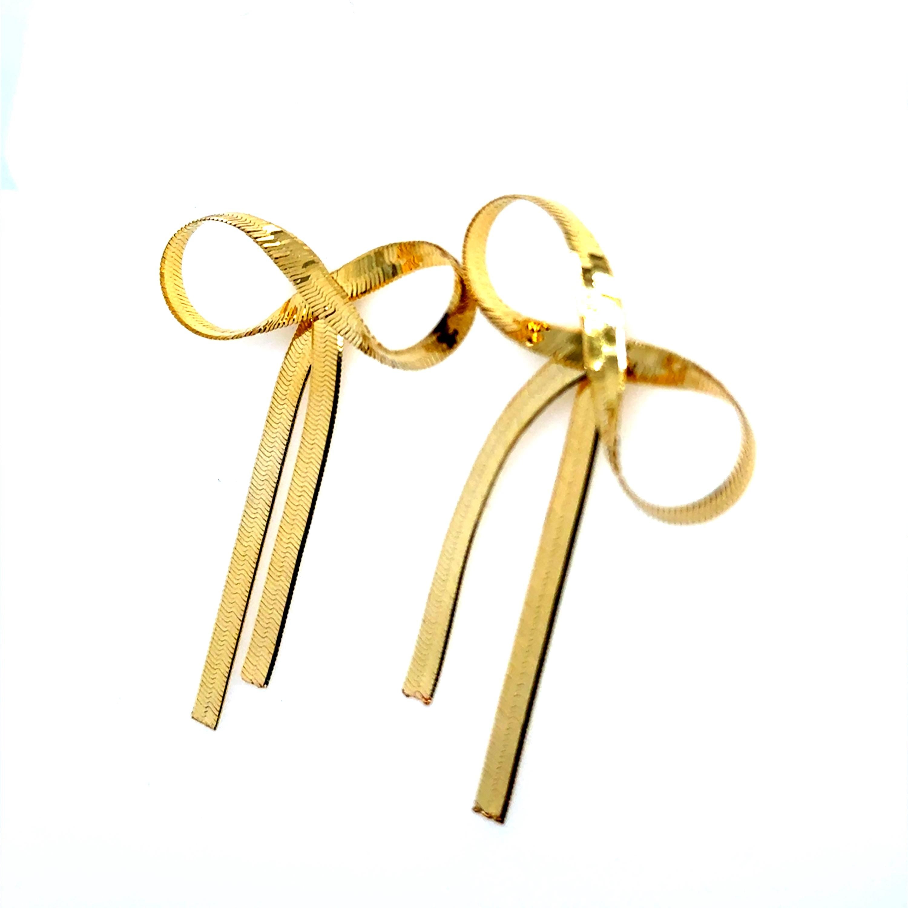 Herringbone 14K Yellow Gold 'Bow' Earrings.